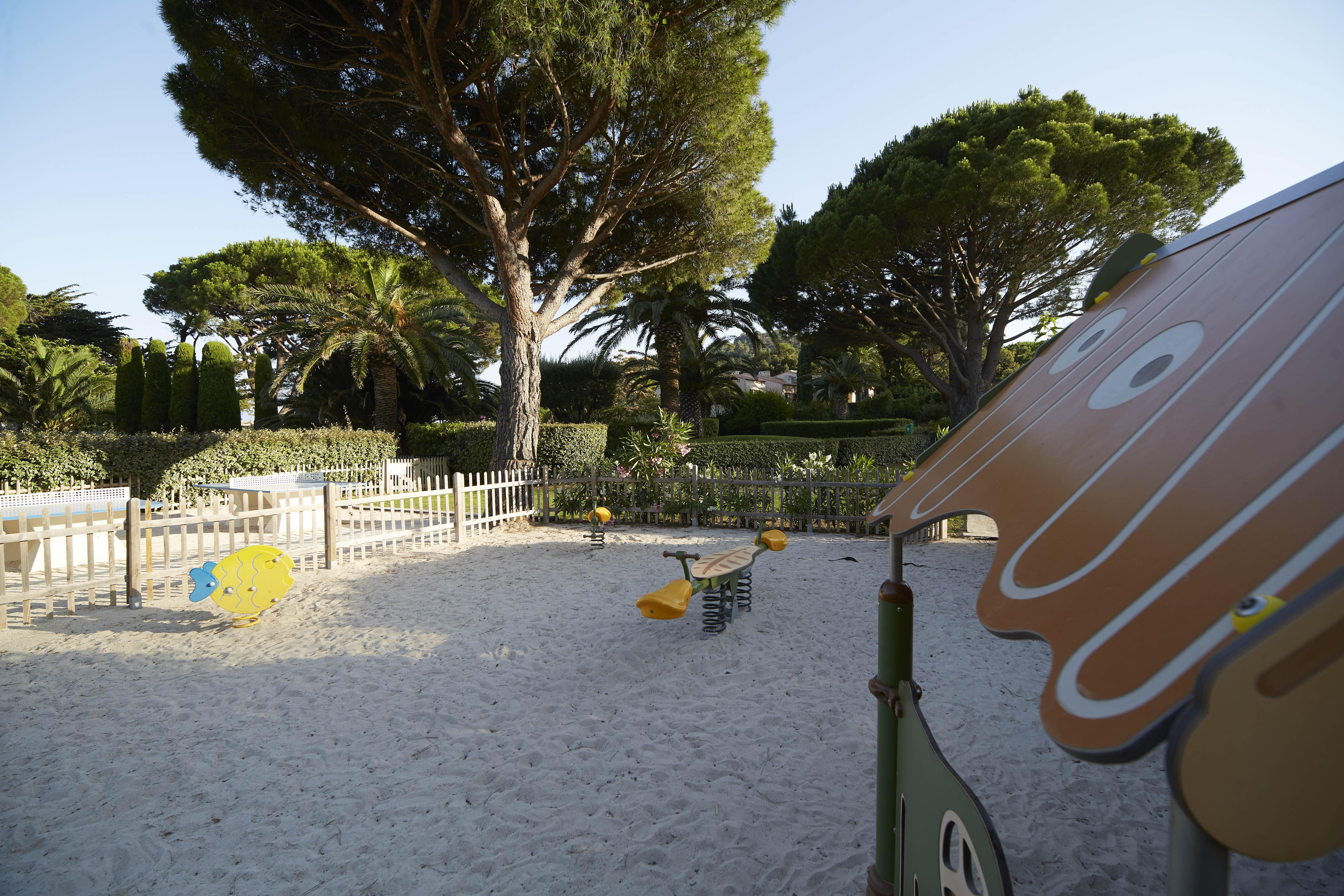 Residence Pierre & Vacances L'Anse De Pramousquier Льо Лаванду Екстериор снимка