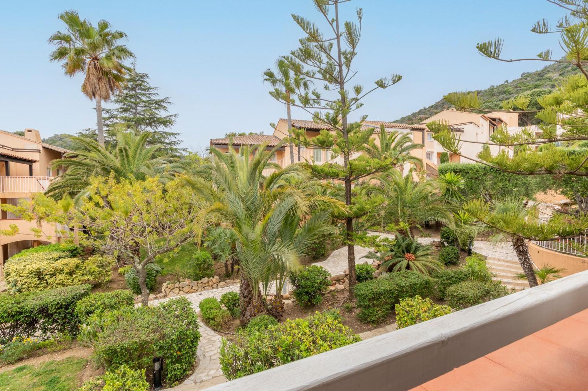 Residence Pierre & Vacances L'Anse De Pramousquier Льо Лаванду Екстериор снимка